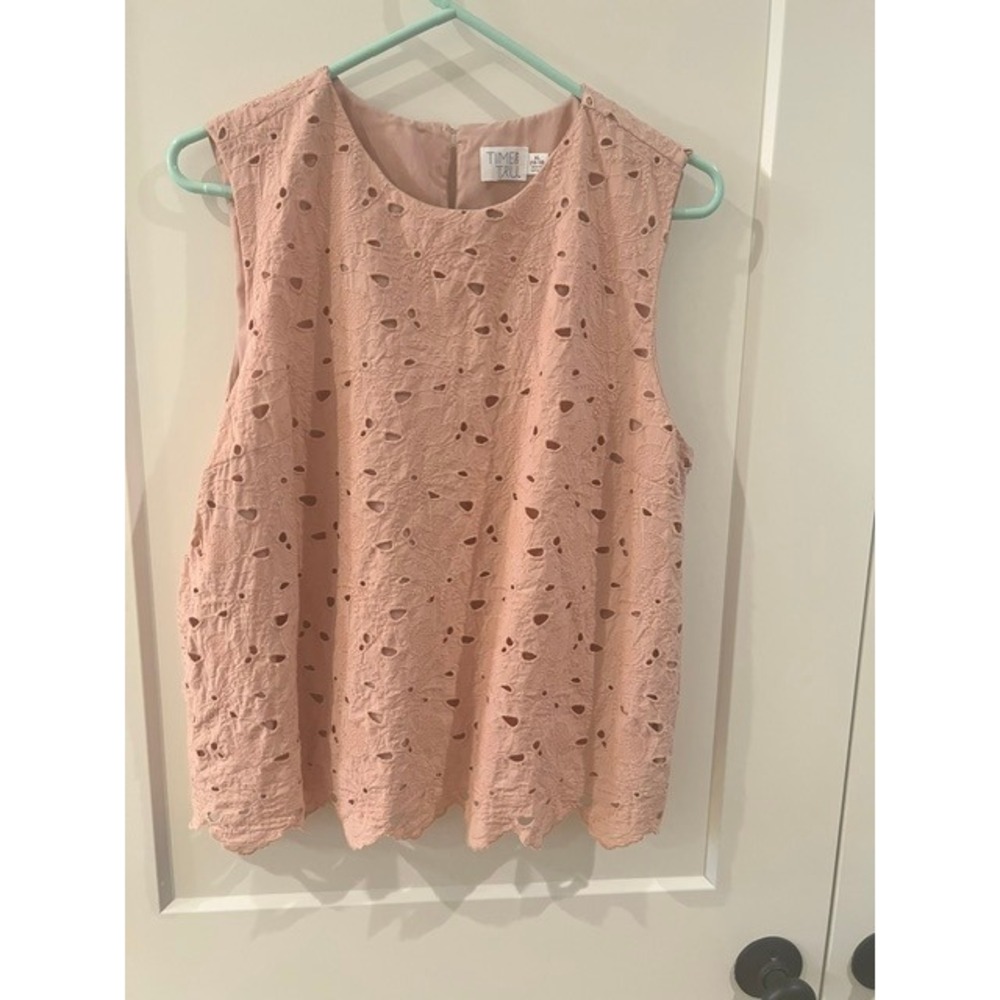 Time and Tru Womens XL Blush Pink Eyelet Lace Sleeveless Scallop Hem Blouse Top